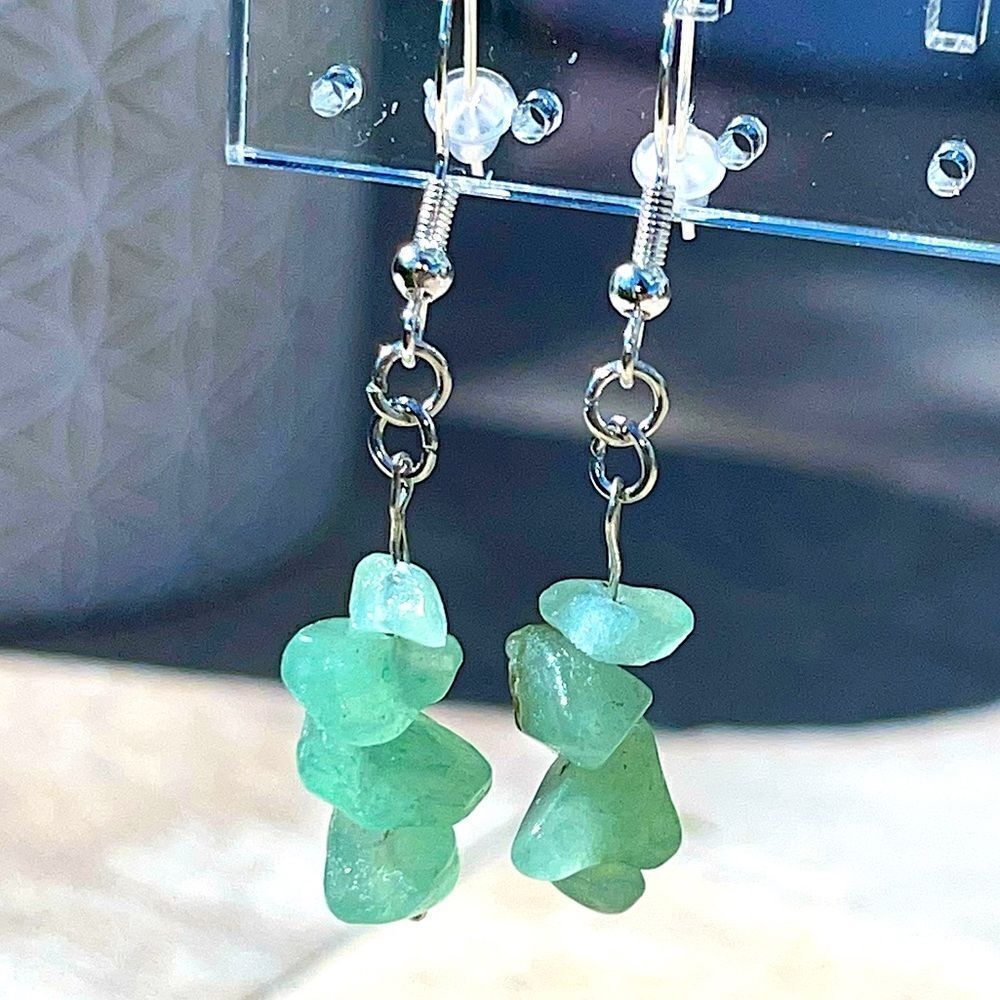 GREEN AVENTURINE MINIMALIST ROUGH GEMSTONE DROP EARRINGS